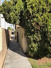 4081-4087 Farquhar Ave in Los Alamitos, CA - Building Photo - Building Photo