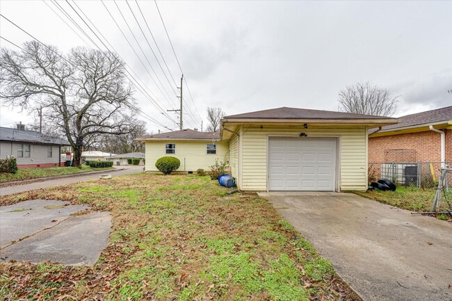 property at 2000 Milne St