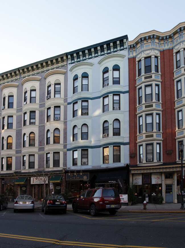1212 Washington St in Hoboken, NJ - Building Photo - Building Photo