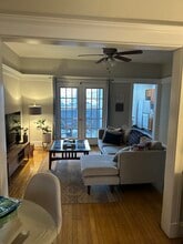 32 Highgate St, Unit 4B in Boston, MA - Foto de edificio - Building Photo