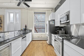 132 Wooster St-Unit -5th Floor in New York, NY - Building Photo - Building Photo