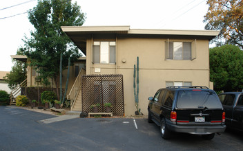 1262-1282 Carmel Ct in Walnut Creek, CA - Foto de edificio - Building Photo