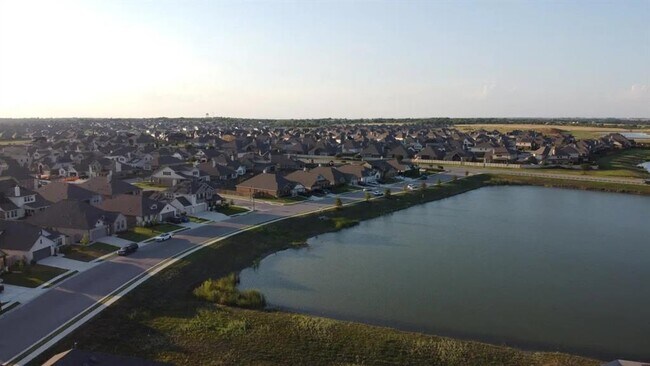 20301 Crested Caracara Ln in Pflugerville, TX - Building Photo - Building Photo
