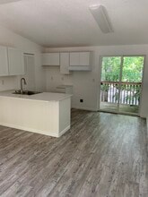 4950 SW 45th Ave, Unit 16 in Portland, OR - Foto de edificio - Building Photo