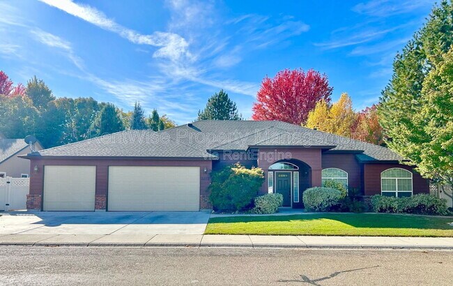 2253 W los Flores Dr in Meridian, ID - Building Photo - Building Photo