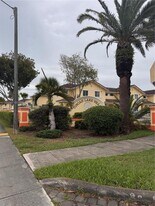 7400 NW 178th St in Hialeah, FL - Building Photo