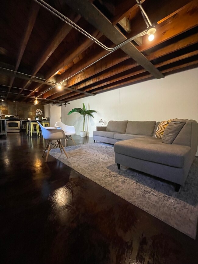 1926 Arizona Ave, Unit 2 bedroom apartment in El Paso, TX - Building Photo - Building Photo