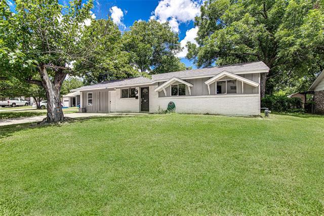 308 Sundown Ct in Burleson, TX - Building Photo
