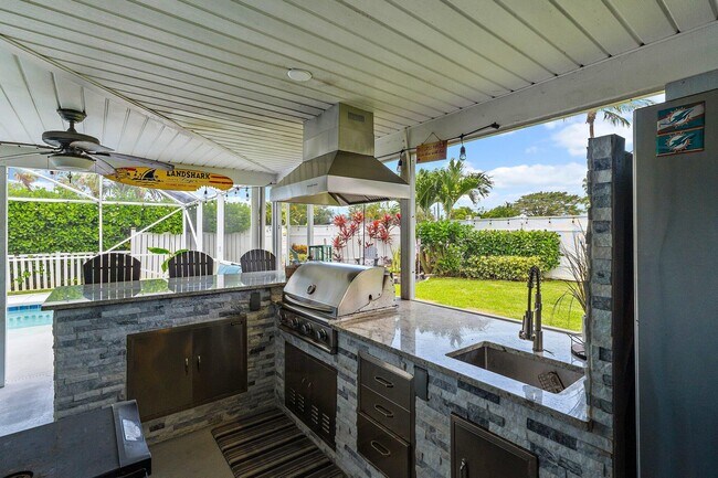 9674 Dogwood Ave in Palm Beach Gardens, FL - Foto de edificio - Building Photo