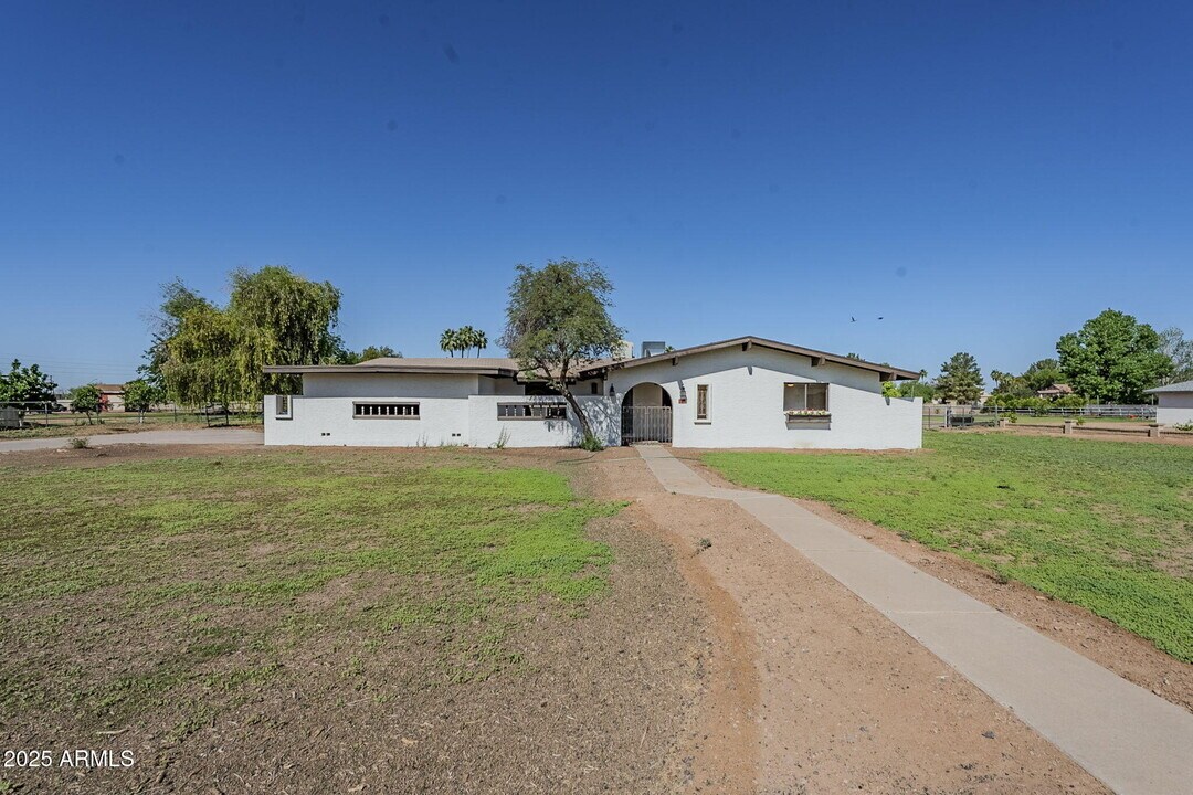834 N Constellation Way in Gilbert, AZ - Foto de edificio