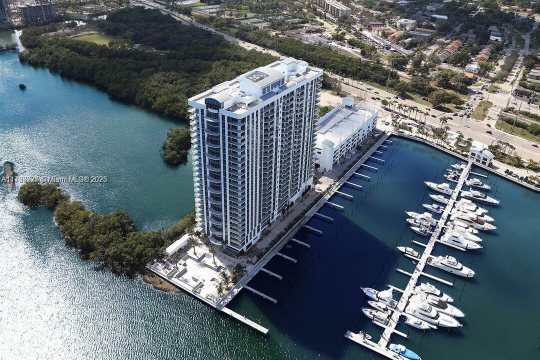17111 Biscayne Blvd, Unit 17111 Biscayne Blvd # 408 in Aventura, FL - Building Photo