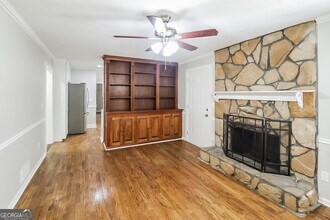5672 Beechwood Dr SW in Stone Mountain, GA - Building Photo - Building Photo