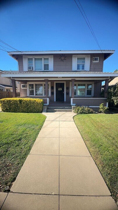 426 S 3rd Ave in Oakdale, CA - Building Photo
