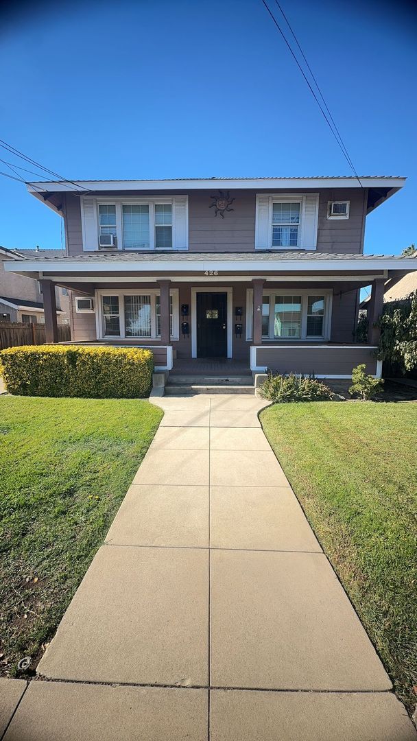 property at 426 S 3rd Ave