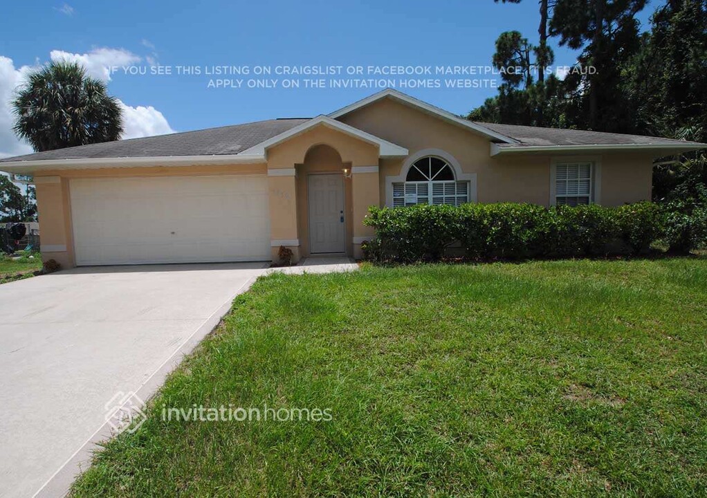 1012 Zambrana St SE in Palm Bay, FL - Building Photo