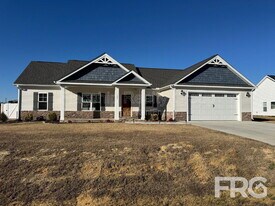 101 Creeks Edge Dr in Pikeville, NC - Building Photo