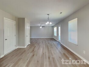 5321 Carnelian Dr in Raleigh, NC - Foto de edificio - Building Photo