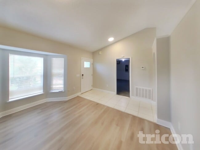 4201 Castle Ave in Spring Hill, FL - Building Photo - Building Photo