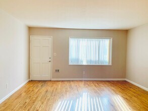 1177 Felspar St in San Diego, CA - Building Photo - Building Photo