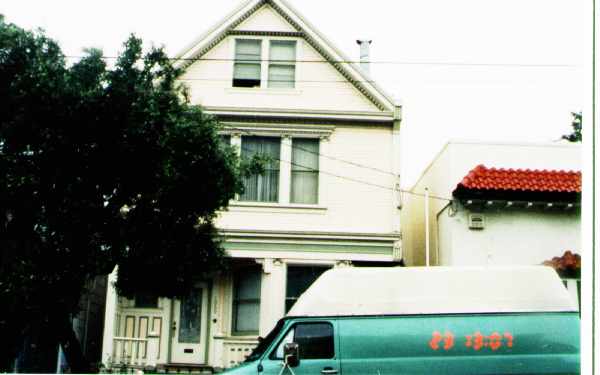 1069 Church St in San Francisco, CA - Foto de edificio