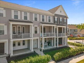 2131 Westcott Ln in Bridgeville, PA - Building Photo