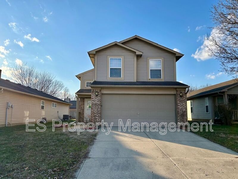 6316 Long River Ln in Indianapolis, IN - Building Photo