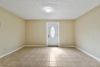 1385 La Maison Dr in Lawrenceville, GA - Building Photo - Building Photo