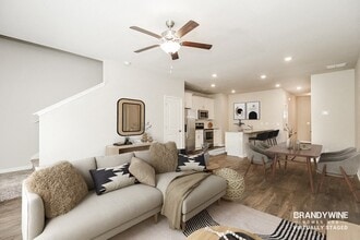222 Crestview Wy in Dallas, GA - Building Photo - Building Photo