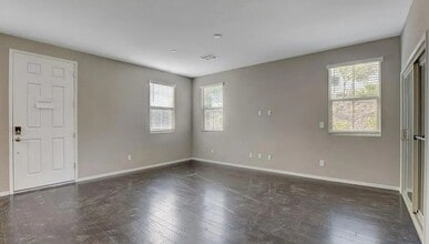 37 Alamere Falls Dr in Las Vegas, NV - Building Photo - Building Photo