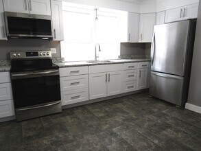 6 Woodman Rd in Worcester, MA - Building Photo - Building Photo