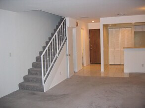 558 Evergreen St in Inglewood, CA - Building Photo - Building Photo