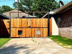 5207 Cornvalley Dr in Arlington, TX - Building Photo - Building Photo