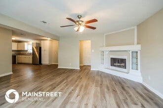 24118 Grey Fox Dr in Huffman, TX - Foto de edificio - Building Photo