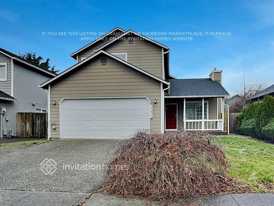 17617 Stanton St SE in Monroe, WA - Foto de edificio