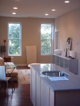 1821 N Hermitage in Chicago, IL - Building Photo - Interior Photo