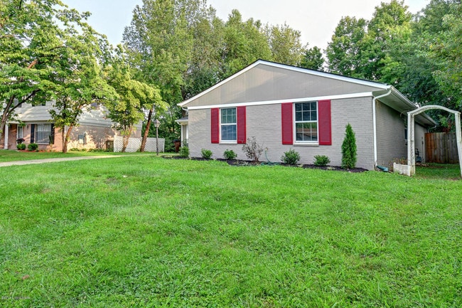 property at 3820 RiverOaks Ln