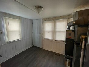 8082 Packard Ave in Warren, MI - Building Photo - Building Photo