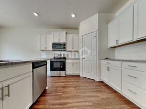 1427 92nd Way SE in Tumwater, WA - Building Photo - Building Photo