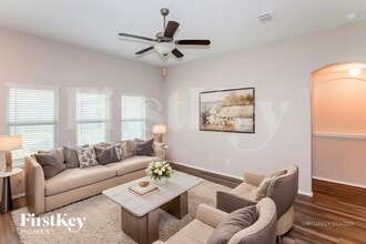 1305 Trumpet Dr in Fort Worth, TX - Foto de edificio - Building Photo