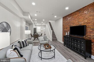 518 N Lakewood Ave in Baltimore, MD - Building Photo - Building Photo