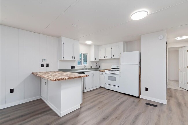 10601 N Horseshoe Bend Rd in Boise, ID - Building Photo - Building Photo
