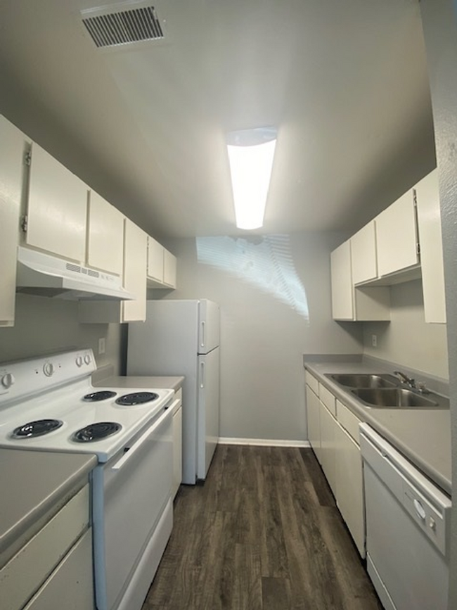 property at 1825 Zebulon Dr