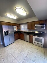 5109 Burnside Ct in Tampa, FL - Foto de edificio - Building Photo