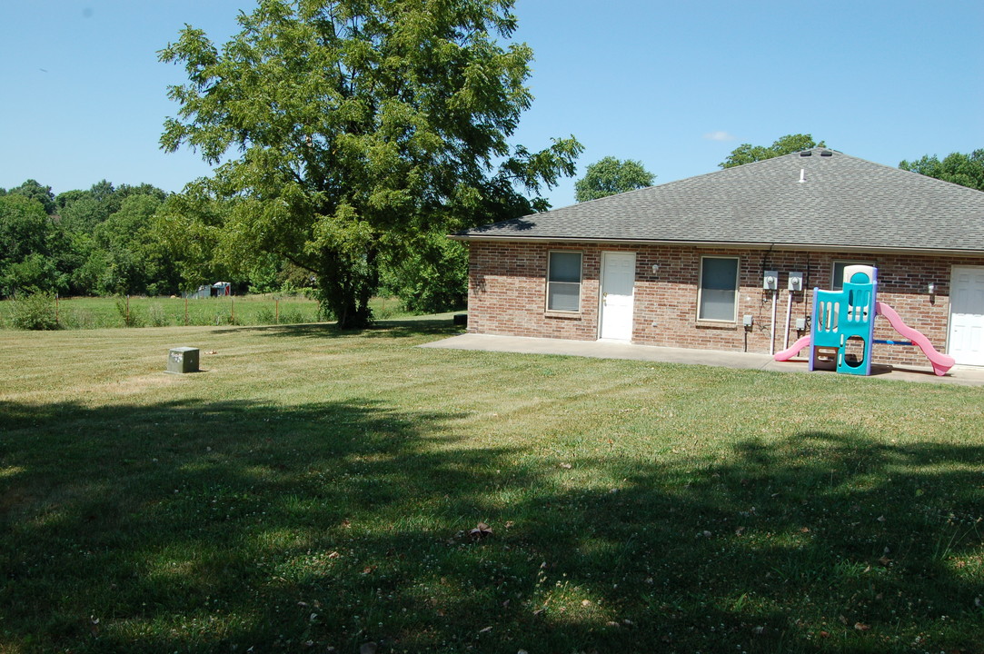 2907 Elm St in Higginsville, MO - Building Photo