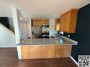 144 3rd St in Windsor, CA - Building Photo - Building Photo