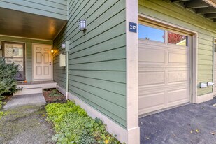 217 Shepard Way NW, Unit 217 in Bainbridge Island, WA - Building Photo
