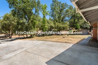 520 Fowler Ln in Diamond Springs, CA - Building Photo - Building Photo