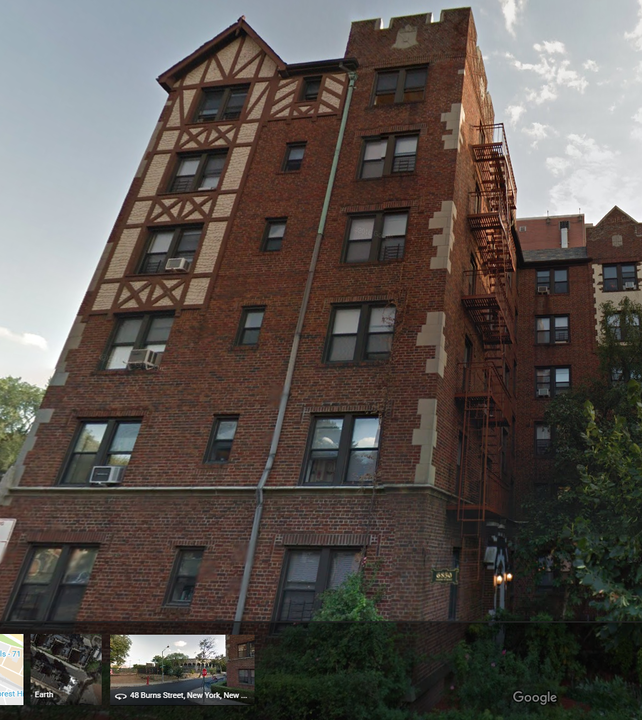 6850 Burns St in Forest Hills, NY - Building Photo