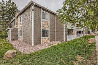 18043 E Ohio Ave in Aurora, CO - Building Photo - Building Photo