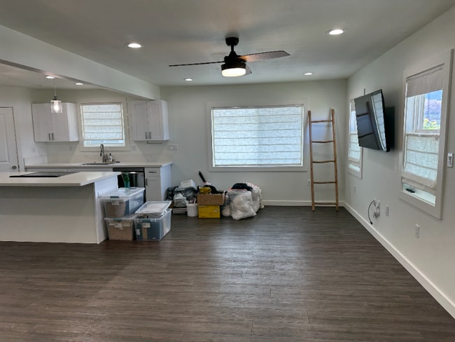 1235 Manulani St in Kailua, HI - Building Photo - Building Photo